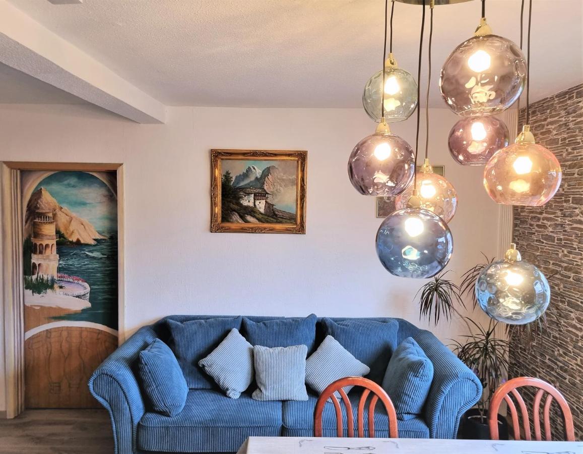 Apartment Bayreuth, Grosse Ferienwohnung Im Haus Mit Kunst, 3 Schlafzimmer, Kueche, Parkplatz Ngoại thất bức ảnh