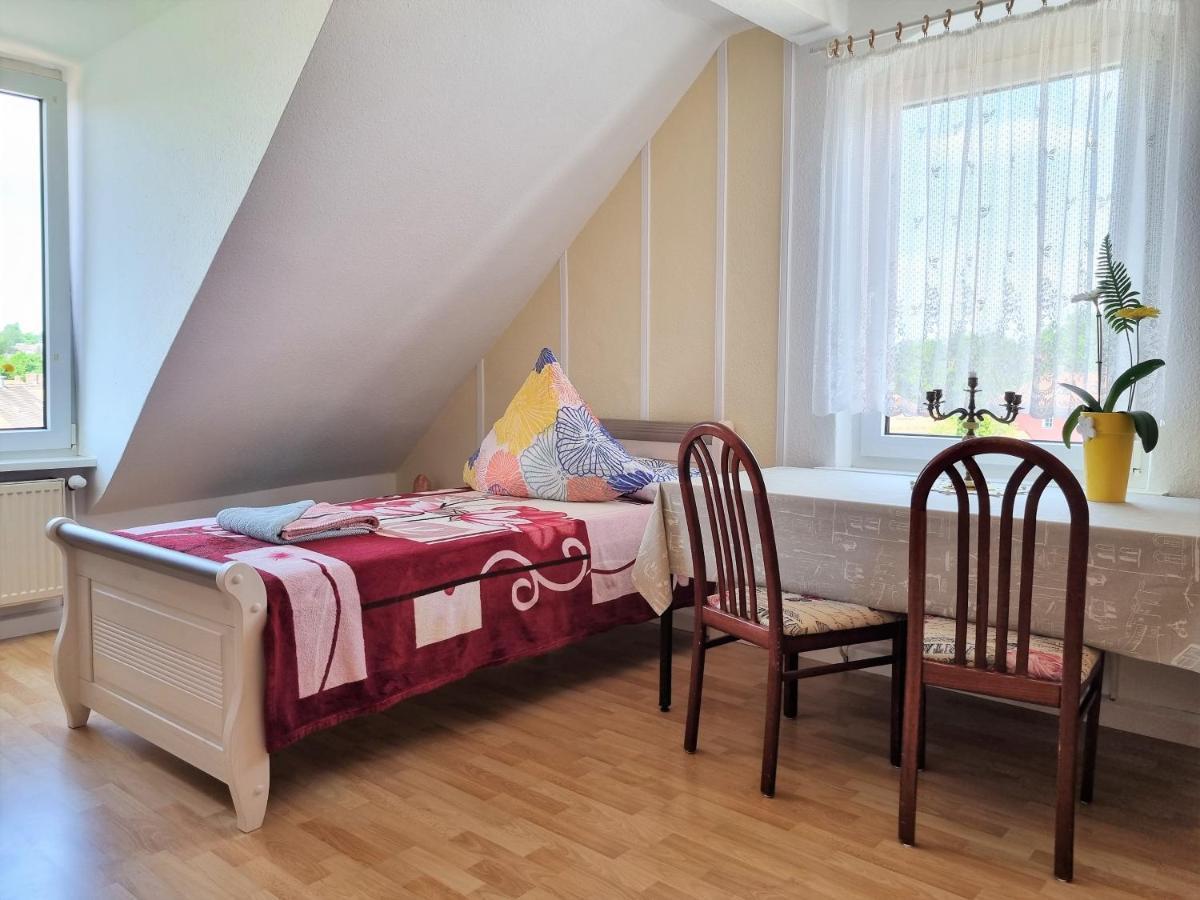 Apartment Bayreuth, Grosse Ferienwohnung Im Haus Mit Kunst, 3 Schlafzimmer, Kueche, Parkplatz Ngoại thất bức ảnh