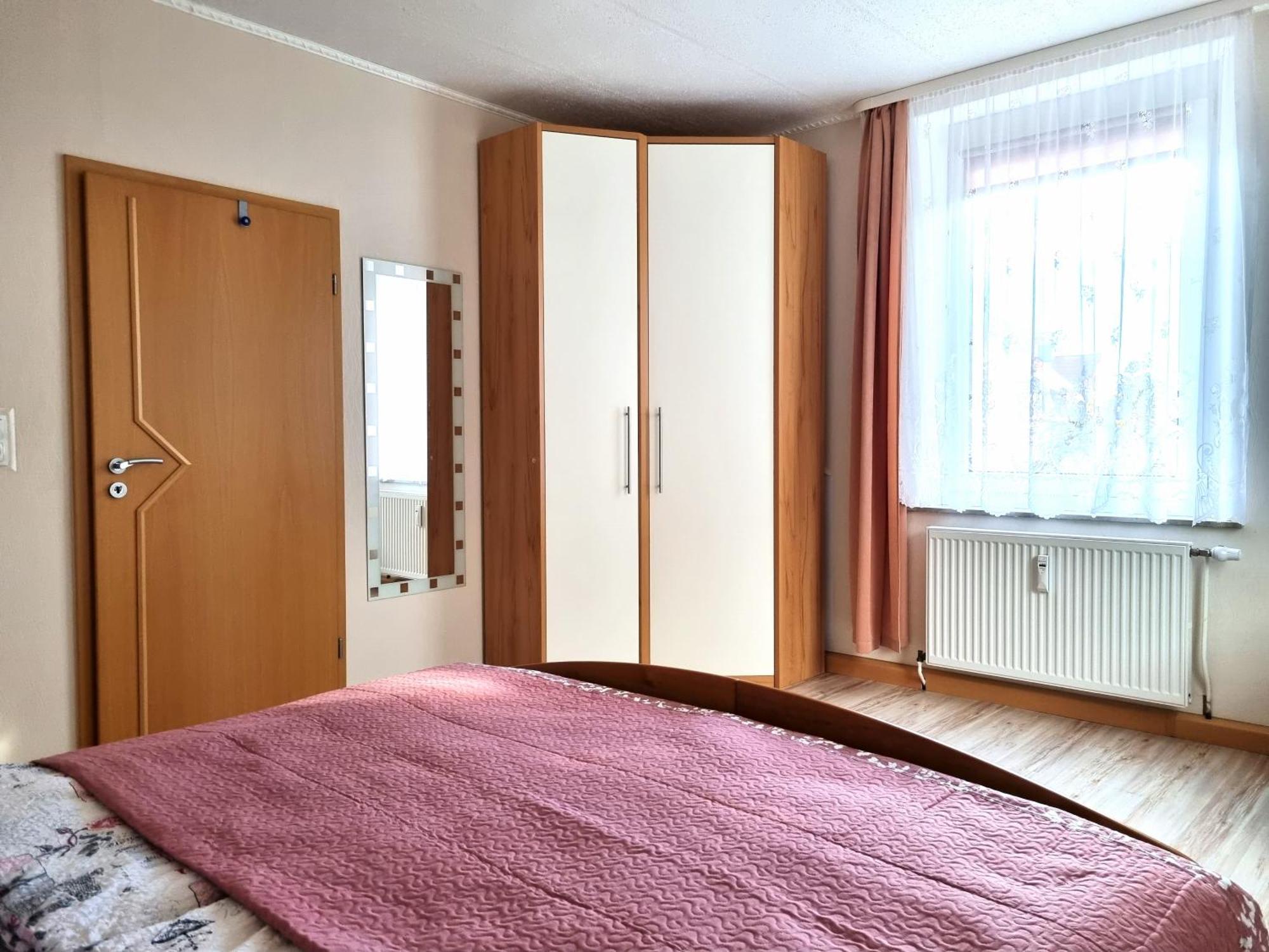 Apartment Bayreuth, Grosse Ferienwohnung Im Haus Mit Kunst, 3 Schlafzimmer, Kueche, Parkplatz Ngoại thất bức ảnh