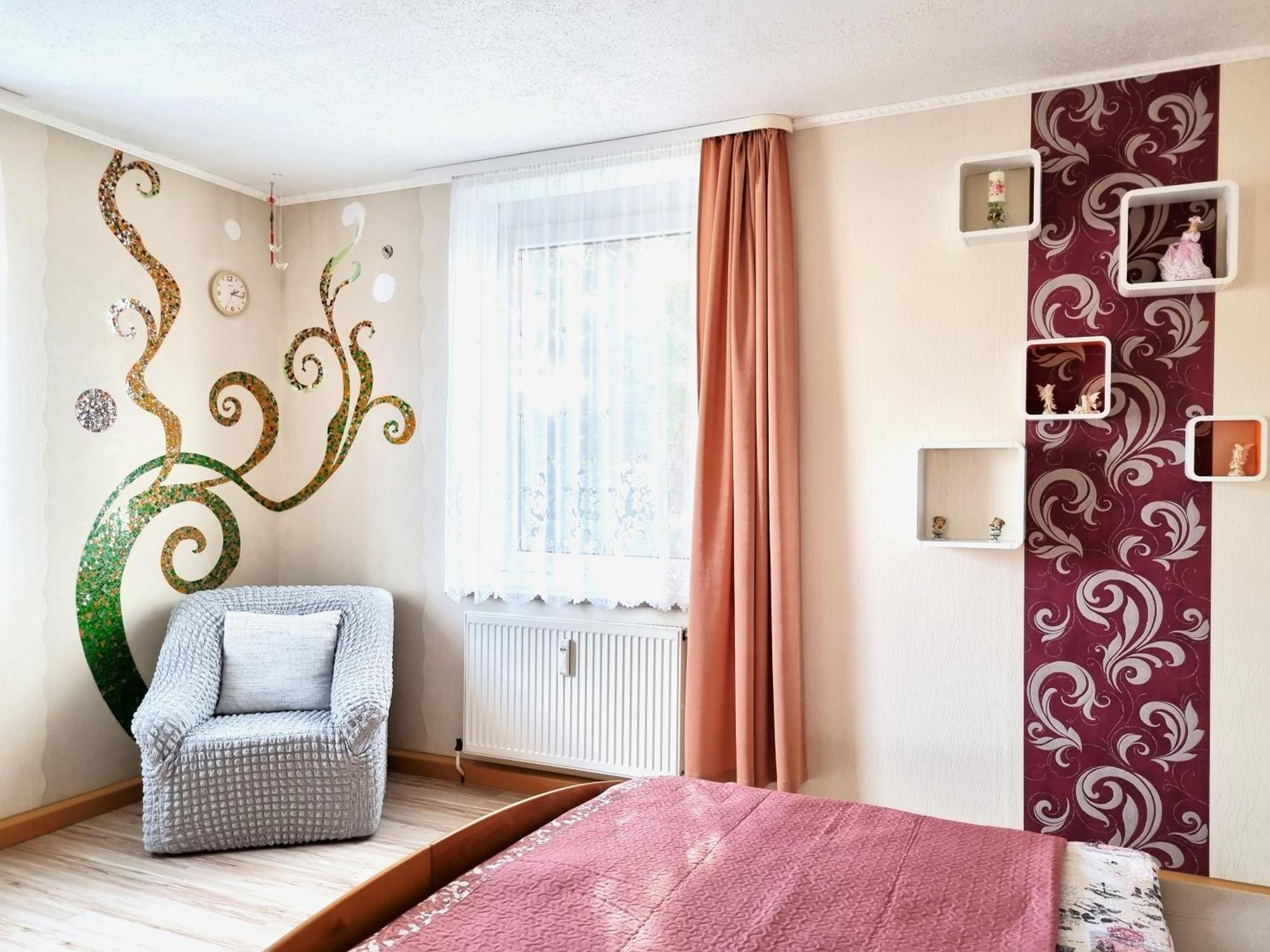Apartment Bayreuth, Grosse Ferienwohnung Im Haus Mit Kunst, 3 Schlafzimmer, Kueche, Parkplatz Ngoại thất bức ảnh